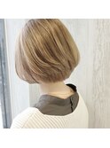 やわらかミルクティーベージュがかわいい☆ショートボブ