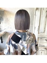 カムジーヘッド(COMEGHEAD)&nbsp;グレー／ダブルカラー／ボブ