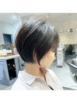 ロンドジェネルーズ 柏(Lond generous) 高嶋優　アッシュベージュ　大人美人ショート