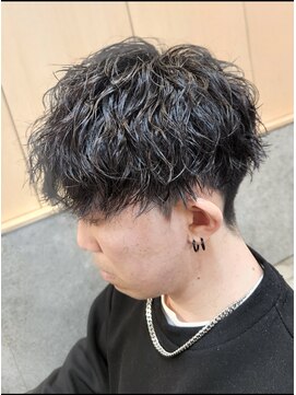 ニアウ 伊勢崎連取店(Niau) 刈り上げショート前下りマッシュツイストスパイラルパーマメンズ