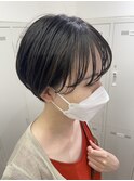 前髪長めのマッシュショート
