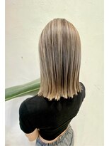 コニーズヘアサロン(Connie's Hair Salon)&nbsp;ミディアムボブのバレイアージュ