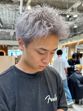 ルースト 渋谷店(ROOST) スパイキーショート×ホワイトミルクティー