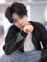 イルハバナ 渋谷(ill HAVANA)&nbsp;メンズセンターパートパーマ/刈り上げモテヘア/スパイラルパーマ