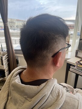 コアフィールフィス(COIFFURE fils) 《見附　今町》メンズ　フェードカット