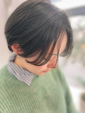 ペイジヘアー(paige hair) ブリーチしないオリーブグレージュショート前髪なし