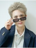 スパイキーショートダウンパーマ金髪韓国マッシュツーブロック