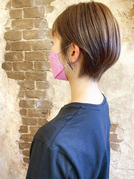 マギーヘア(magiy hair) magiyhair【nico】大人ショート　ベージュカラー