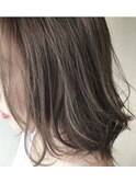やわらかアッシュベージュ×外ハネボブ