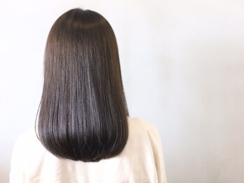 ウル ヘア アンド ライフ(ulu HAIR&LIFE)の写真/【ダメージが気になる方に】厳選トリートメントで毛先まで潤いを閉じ込めて、うるツヤ美髪へ導きます♪