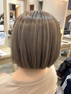 アルターリール(aL ter Rire) 暗めカラー/デザインカラー/フェイスフレーミング/中村郁未