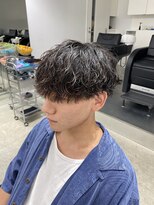 フィフス 栄(fifth)&nbsp;波巻きツイストツーブロック縦落ち束感マッシュメンズパーマ