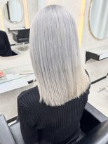 ルノン シェリー(LUNON cheliy) 黒髪クラゲヘアーオリーブグレー小顔ココアベージュ