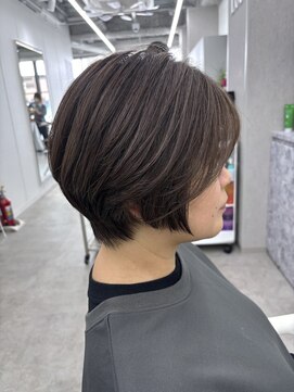 ロエ 元町店(Loe) 大人くびれショートボブ×ナチュラルハイライト