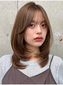くびれミディアム/レイヤー/顔周り/小顔/ベージュ/20代30代