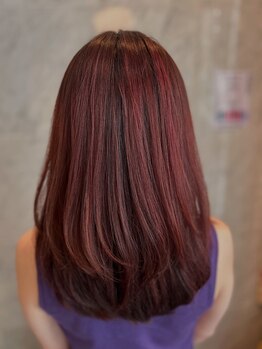 プラス アヴェダ(PLUS AVEDA)の写真/エイジング毛にも旬な輝きを!オーガニックカラーが自慢の『AVEDA』でナチュラルもハイトーンも思いのまま◇