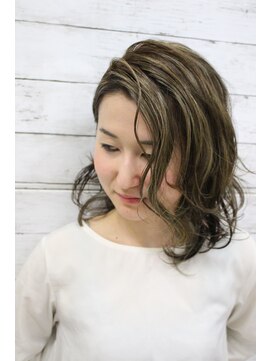 スパーク ヘアアンドフェイス(Spark HAIR&FACE) 表面ハイライト×インナーカラー！Ｓｐａｒｋ[柳澤　陽光]