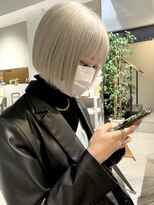 ヘアー アイス ルーチェ(HAIR ICI LUCE) ブリーチ/ホワイト& ホワイトベージュ ハイトーン ボブ 城倉担当