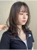 ミディアムレイヤーカットウルフオリーブベージュ