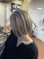 リンドヘアー(Lindo hair) ブロンド風ハイトーンボブ