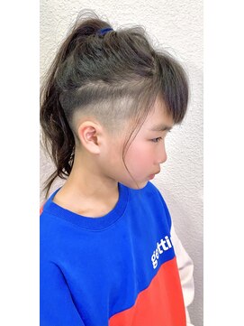 ルーツ ヘア デザイン(roots hair design) 西区新町美容室★roots★キッズカット女の子フェードカット