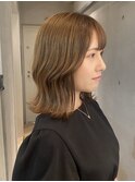 外ハネミディアムスタイル