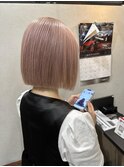 ピンクベージュ