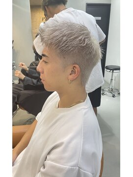 ハーツ バイ レックス 中野(HEARTS by rex) ホワイトカラー/スパイキーショート