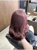 ピンクベージュ