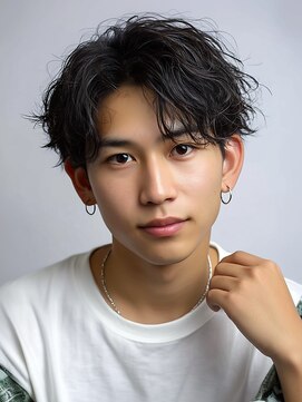 ロティー 天神(loty) メンズパーマ 刈り上げ センターパート 波巻きパーマ 10代20代