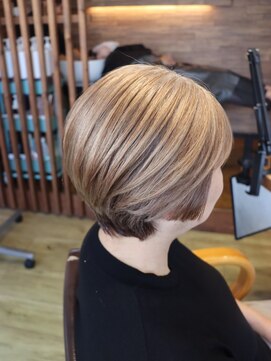 ヘア アトリエ マム(hair atelier mum) ハイトーンマッシュ