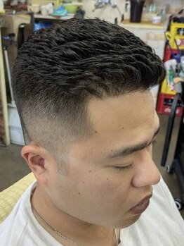 ヘアーワークス クールの写真/【メンズ専門BARBER】男性特有の悩み、好みを丁寧にカウンセリングしお客様に合ったスタイルを提案します。