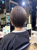 ミスエッセンス(MISS ESSENCE)&nbsp;形の綺麗な大人の外ハネボブレイヤー/ミスエッセンス竹下