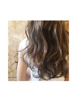マギーヘア(magiy hair) magiy hair [yumoto] 外国人風ハイライトロング