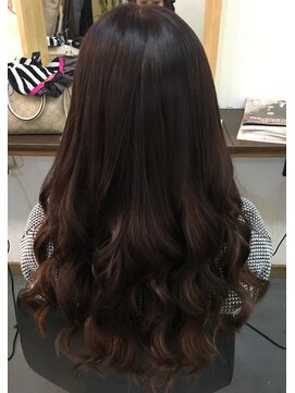 モニカ(Monica) ピンクブラウンで大人可愛いロング♪　Monica tel 03-6265-9339