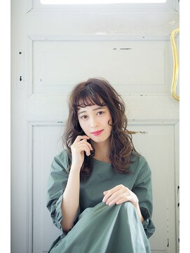 テイスティドア(Tasty door) 抜け感が可愛いパーマヘアー