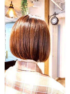 カルテット(Quartett) オレンジブラウンボブ