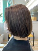 大人の内巻きボブ/白髪ぼかしハイライト/垂水