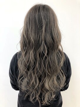 エヌプラス(N+) 黒髪グラデヘアーオリーブグレー小顔に見せるヘアココアベージュ