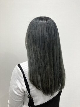 モヅ美容室 チェルム 四日市店(MOZ美容室 cheRm) ストレート×リフレクショングレー
