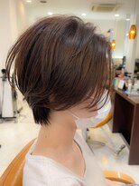 シェール モリオ(chere MORIO)&nbsp;ショートヘアで美人シルエット