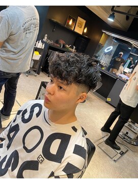 フランクスバーバー アンド ビアークラブ(FRANK'S BARBER and BEER CLUB) スペインカールパーマ