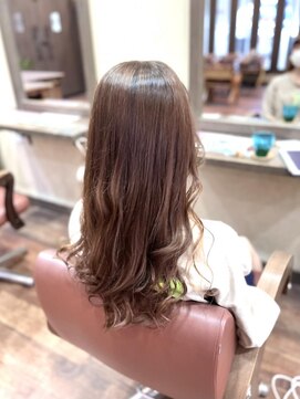 リッシュ 東松戸店(RISHE) ベージュ系カラー＋ピンクグレー