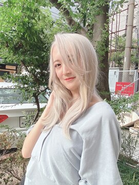 ジルバイジゼル(JILL by GiseL) 中世ウルフ/メンズウルフ/ハイトーン/ダブルカラー/ホワイト