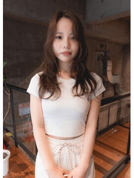 シカ(sica) ロングレイヤーベージュスタイル