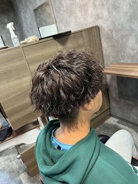 ツイストスパイラルパーマ×ブラウンカラー