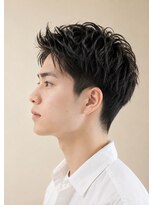ロア(Roa.)&nbsp;アップバングショートビジネス刈り上げニュアンスパーマ
