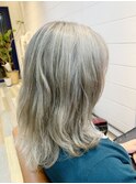ミディアムホワイティアッシュ