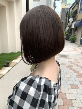 アフロートpd+ KOBE(AFLOATpd+) 地毛風ストレート　前下がり　ミニボブ　艶カラー　小顔ボブ