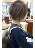 【ミルキーベージュ×ショートボブ】